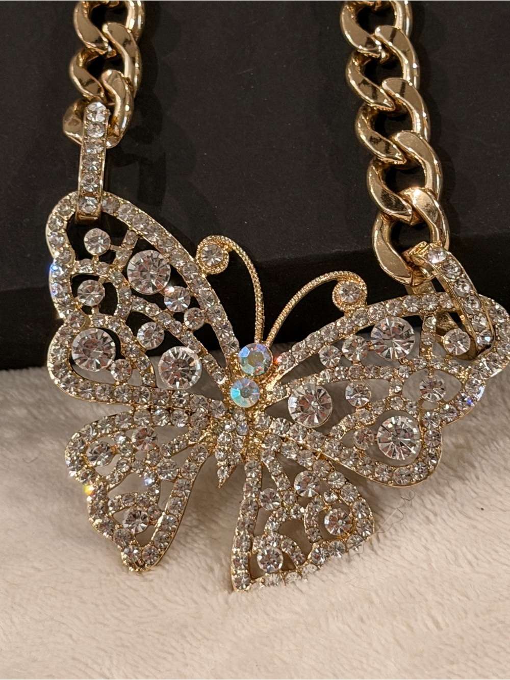 ✨ Crystal Butterfly Cuban Link Statement Necklace Glam Rhinestone Gold